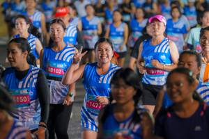 BIB: 150, 881021, 14777, 151961
                            <button type="button" onclick="openModal(23107323)" class="btn btn-primary btn-sm float-right btn-popup" data-toggle="modal" data-target=".modal-high-quality">
                        <i class="fas fa-shopping-cart"></i> Add to Cart
                    </button>
                                            <button type="button" onclick="isThisMe(23107323, true)" class="btn btn-success btn-sm float-right btn-popup btn-isme hidden" data-toggle="tooltip" data-placement="bottom" title="นี่คือรูปของคุณใช่ไหม คลิกที่นี่เพื่อเอาเข้าอัลบั้ม">
                        <i class="fas fa-plus"></i> Add to album
                    </button>
                    <button type="button" onclick="isThisMe(23107323, false)" class="btn btn-warning btn-sm float-right btn-popup btn-isnotme hidden">
                        <i class="fas fa-ban"></i> Remove from album
                    </button>